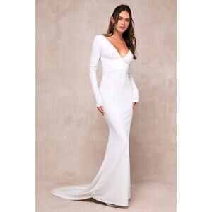 Lulus NWT Extravagant Love White Backless Long Sleeve Ruched Maxi Gown Dress